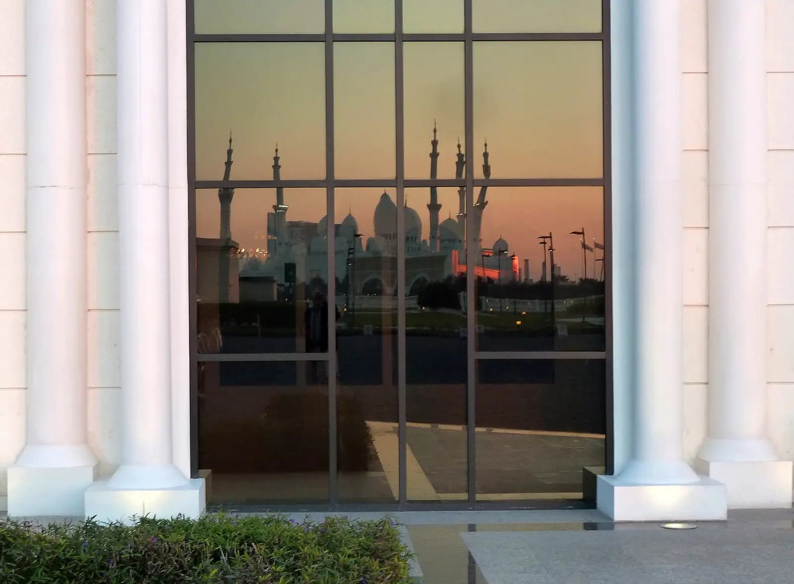 The white domes and minarets of the Sheikh Zayed Grand Mosque, Abu Dhabi