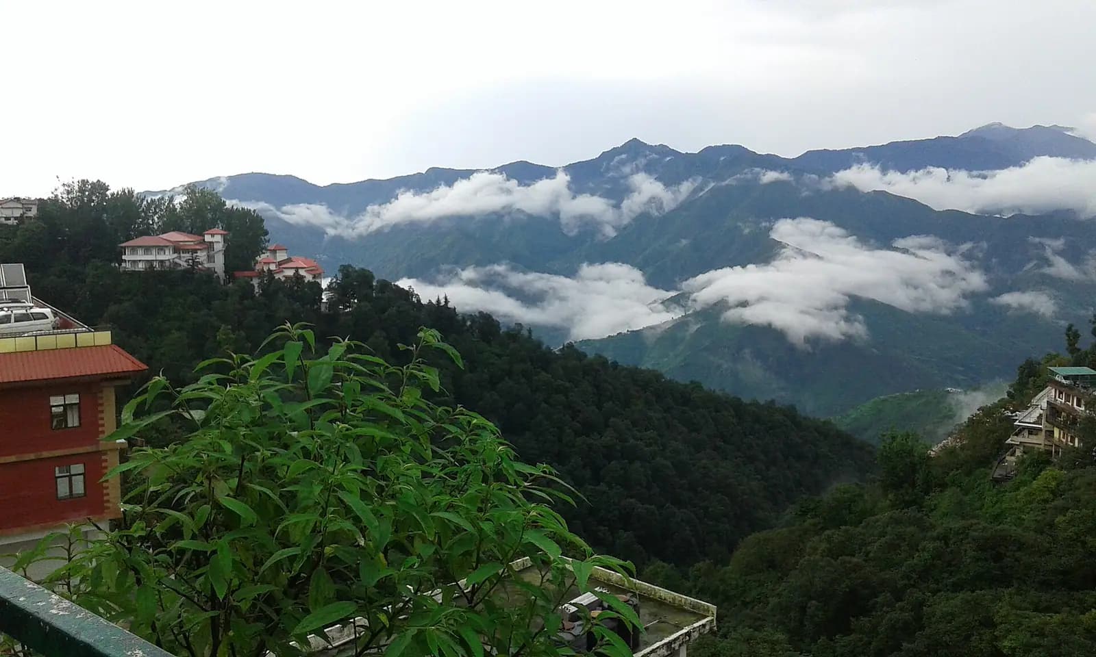 The hill station of Mussoorie above the Doon valley, Uttarakhand